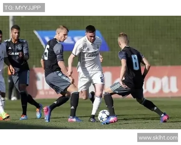 西班牙U19青年队对抗美国队精彩赛事回顾与分析 西班牙U19青年队对抗美国队精彩赛事回顾与分析