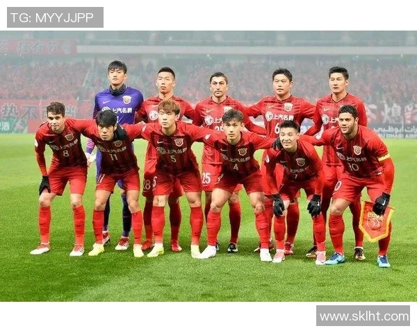 上海上港迎战马德里竞技展现中西足球对抗新风貌 上海上港迎战马德里竞技展现中西足球对抗新风貌