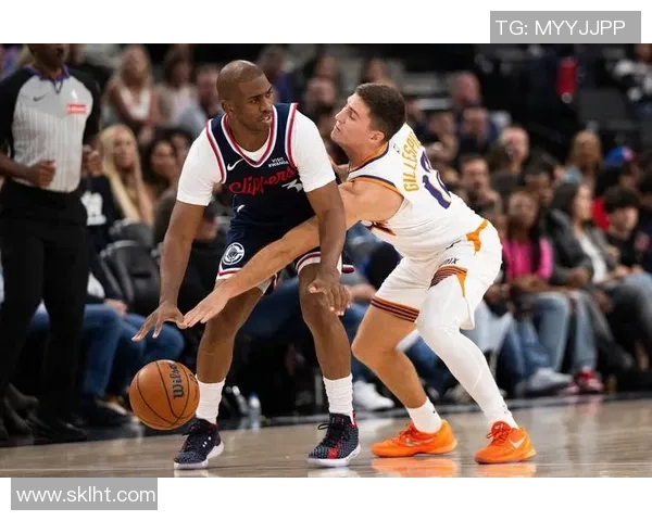 火箭与快船激战正酣16-17赛季精彩对决回顾与分析 火箭与快船激战正酣16-17赛季精彩对决回顾与分析