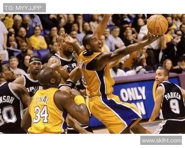 2013年湖人与马刺的经典对决回顾与赛季精彩瞬间分析 2013年湖人与马刺的经典对决回顾与赛季精彩瞬间分析