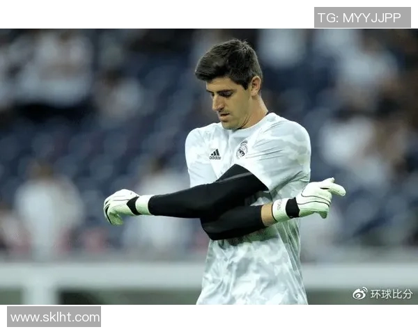 库尔图瓦的传奇之路从青涩少年到世界顶级门将的成长故事 库尔图瓦的传奇之路从青涩少年到世界顶级门将的成长故事