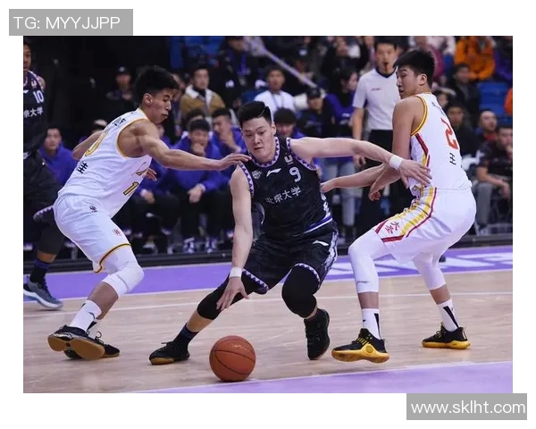 方硕的篮球之路：从青涩少年到CBA明星的奋斗历程与心路历程