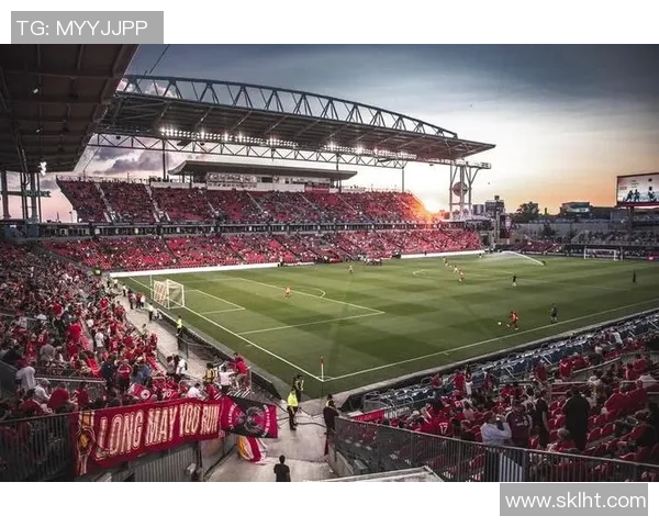 肯萨斯与多伦多的精彩对决:一场不可错过的足球盛宴 肯萨斯与多伦多的精彩对决:一场不可错过的足球盛宴