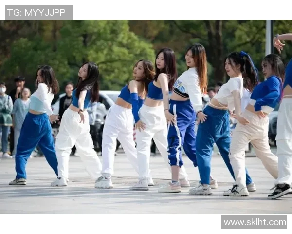 杭州街舞队在攀岩联赛中的团队意识与表现分析MBA