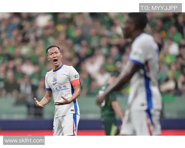 上海篮球队战术变革引发热议球迷与专家共同探讨未来发展方向