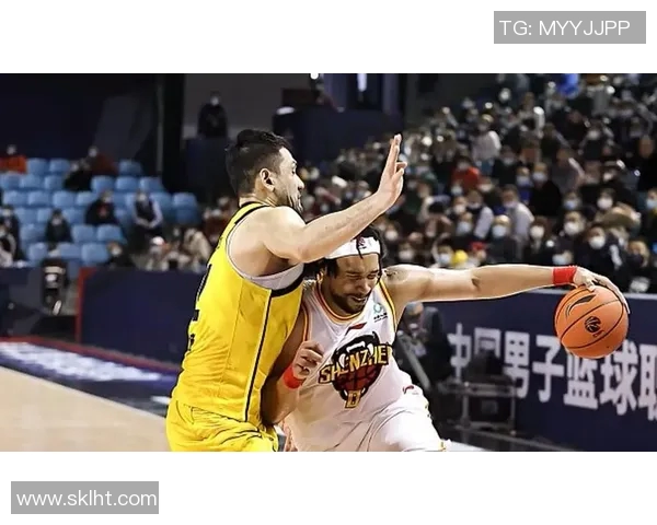 广东队对阵吉林琼斯狂砍49分展现强大实力引发热议 广东队对阵吉林琼斯狂砍49分展现强大实力引发热议