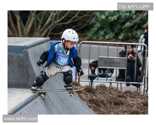 成都滑板队包夹战术解析与滑板文化的深度探讨