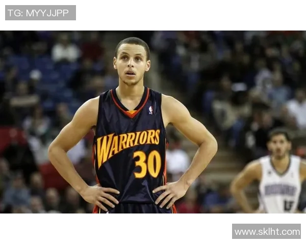 李根的篮球之路:从青涩少年到职业明星的成长故事 李根的篮球之路:从青涩少年到职业明星的成长故事