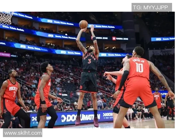 火箭队与猛龙队激战11月15日NBA精彩对决引发球迷热议